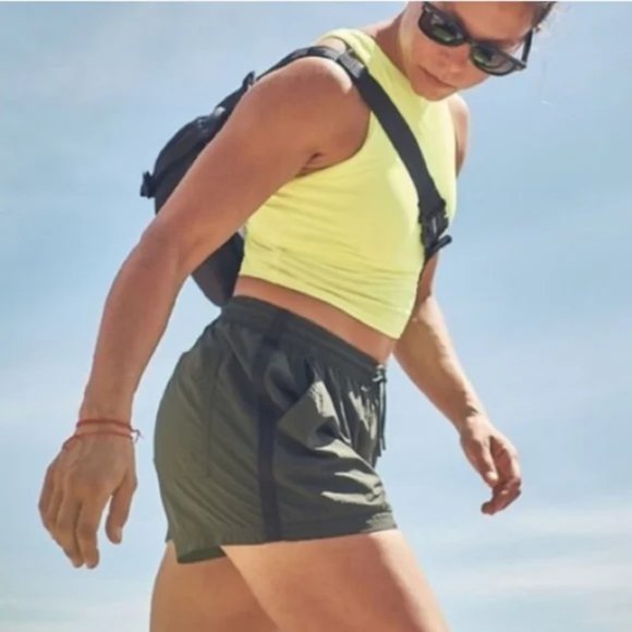 Athleta Expedition Shorts size 4 - Picture 4 of 9